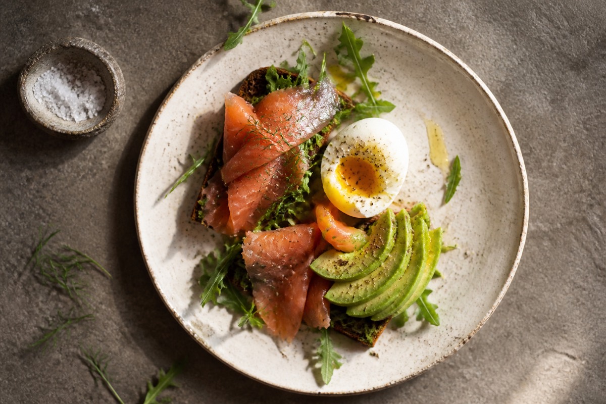 Smoked salmon & soft egg breakfast bowl