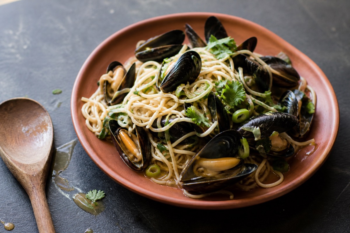 Soy & ginger mussels with noodles
