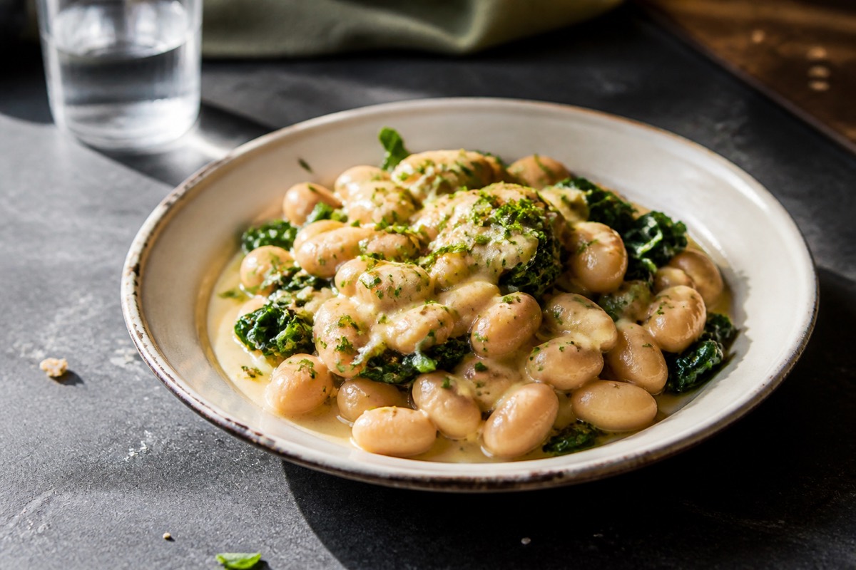 Braised butter beans with kale & tahini