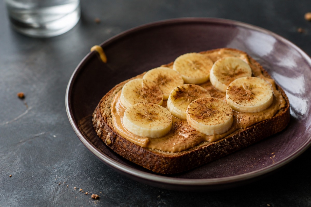 Banana, peanut butter & cinnamon rye toast
