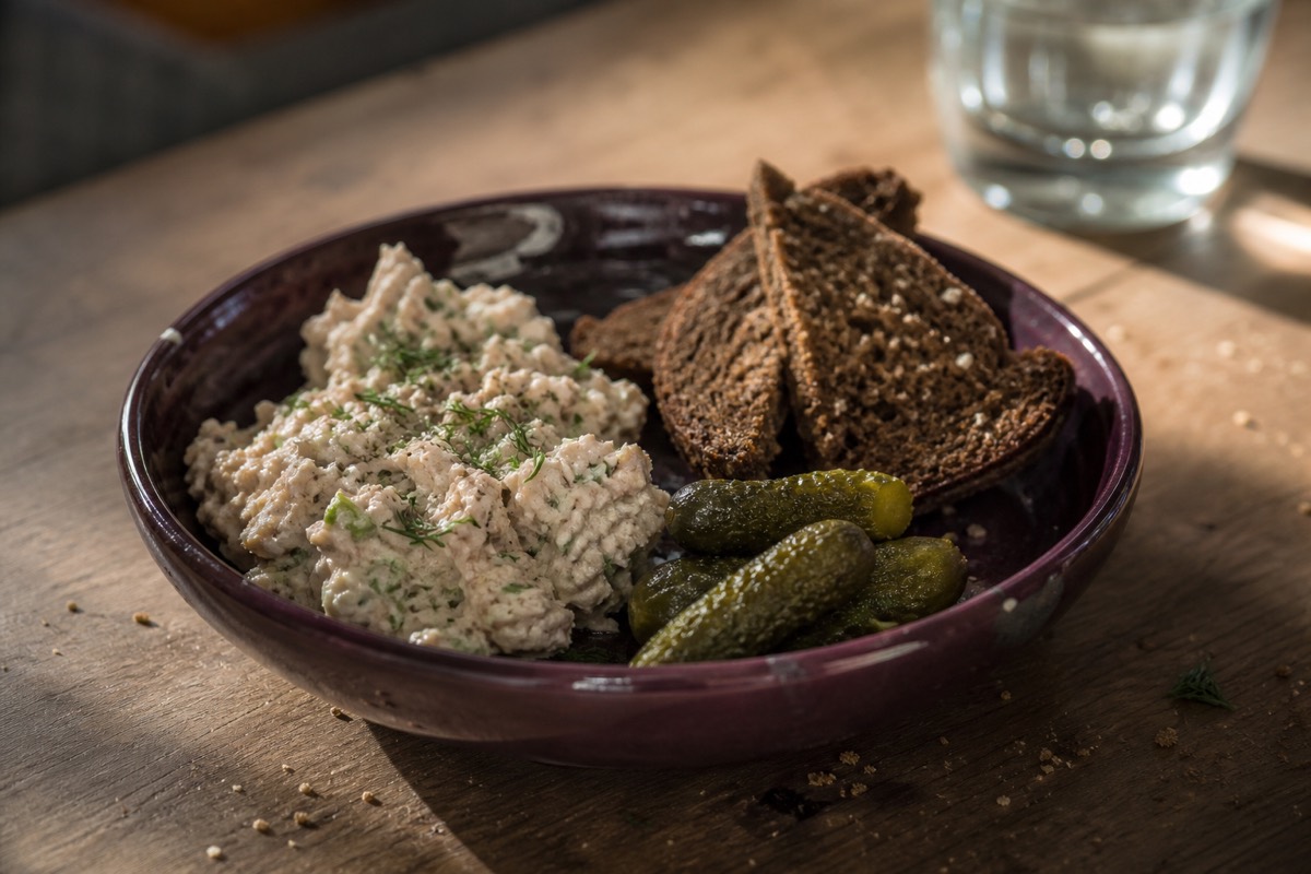 Smoked mackerel pate with rye & pickles