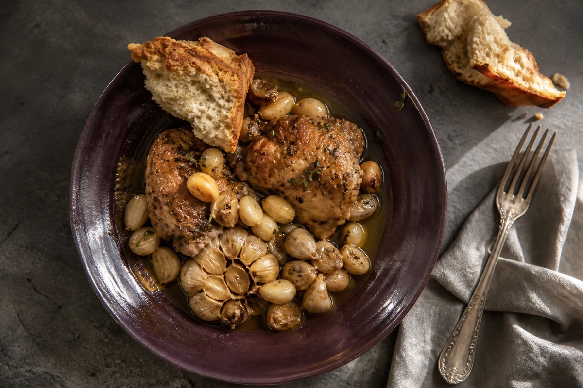 Chicken with forty cloves of garlic & bread for mopping