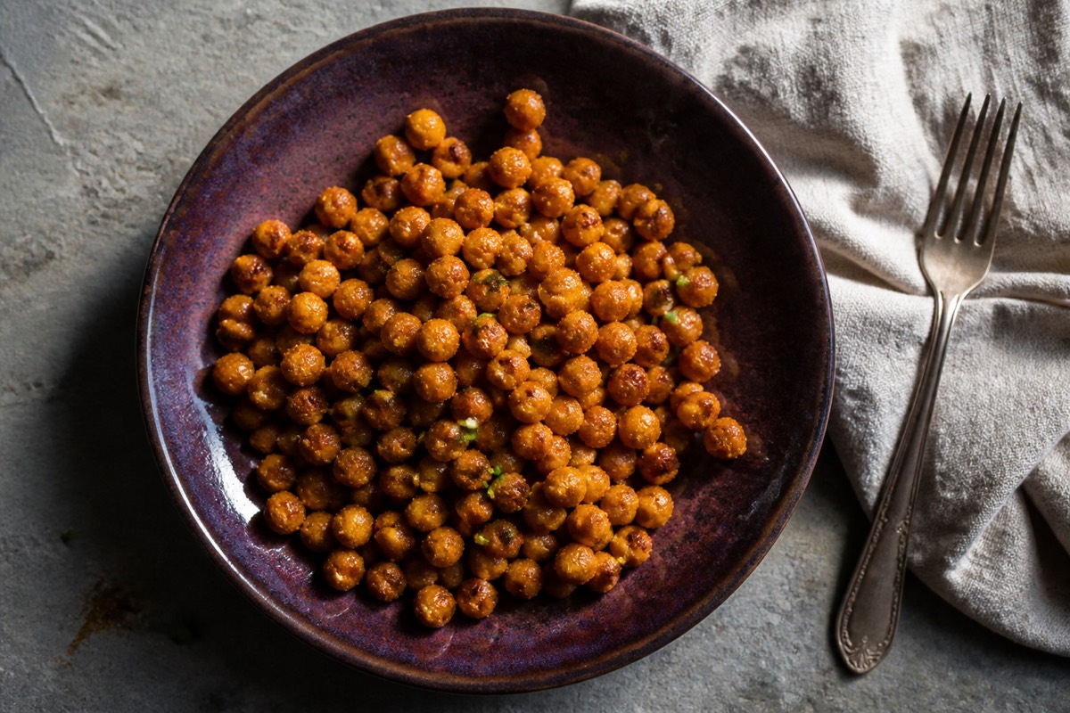 Crunchy spiced roast chickpeas (the crisps swap)